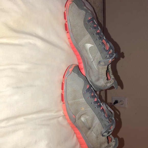 Grey Nike’s - Picture 3 of 5